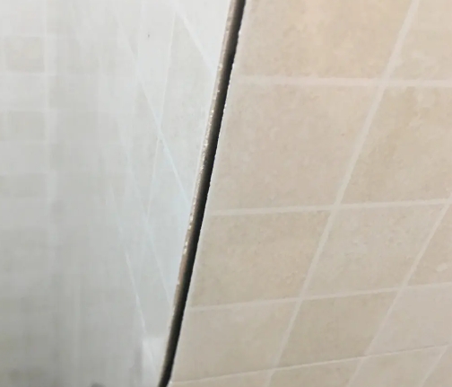 晋城瓷砖空鼓维修公司分享阳台瓷砖脱落的修复过程可以分为以下几个步骤